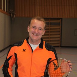 Jan Winckel hatte gut Lachen – Saisonpremiere mit zwei Matchpunkten in Doppel und Einzel